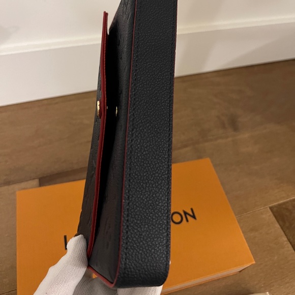 Brand New w/ tags Louis Vuitton Felicia Pochette monogram empreinte Marine Rouge - Picture 3 of 10